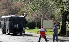 Nuevos enfrentamientos protagonizan secundarios con Carabineros en Osorno
