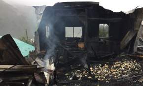 Violento incendio afectó a 8 casas en Osorno: Llamas se activaron dos veces